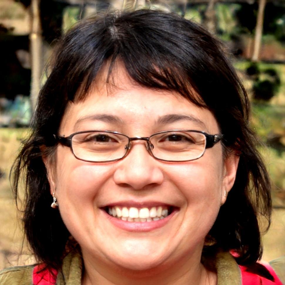 Estudiante internacional Elena compartiendo su experiencia